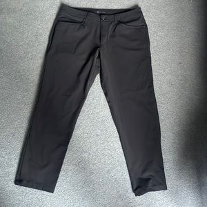 Lululemon Like new ABC Classic Pant Men’s 34 Grey